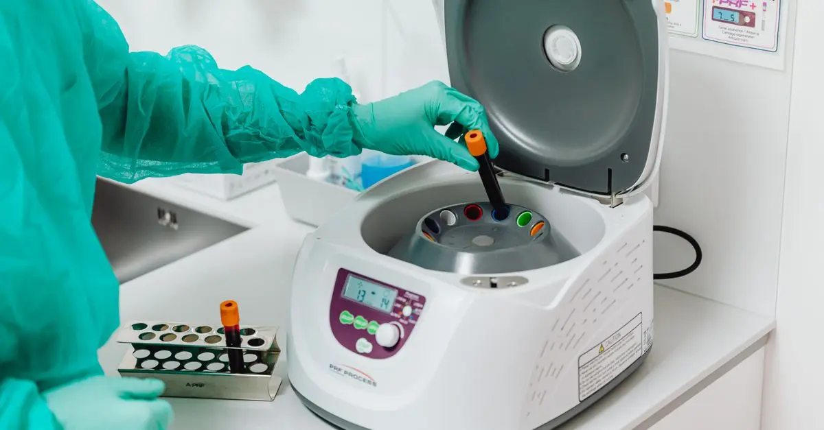 Comment Fonctionnent les Laboratoires Médicaux 24h