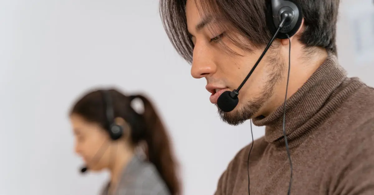 Quelles Assurances Offrent un Service Client 24h ?